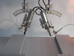 自動(dòng)焊錫機(jī)烙鐵頭是怎么進(jìn)行旋轉(zhuǎn)的